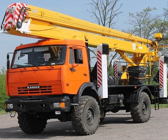 Аренда автовышки в Дагомысе и  Краснодарском крае